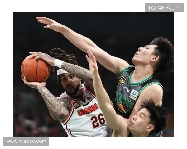 广厦男篮今日迎战深圳男篮全力出击赛场焦点之战引爆主场激情对决